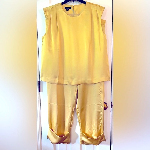 ALFANI Women's Yellow Gold 3-piece dressy outfit. Pants XL, Top XL, Blazer XL - Picture 3 of 16